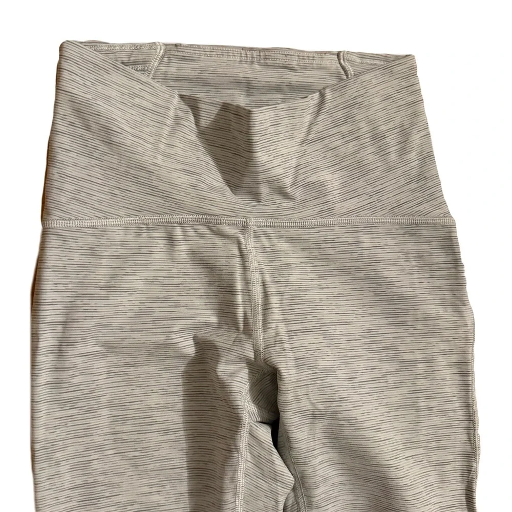 Lululemon Train Times 7/8 Grey Pant Workout Athletic‎ Leggings Size 4